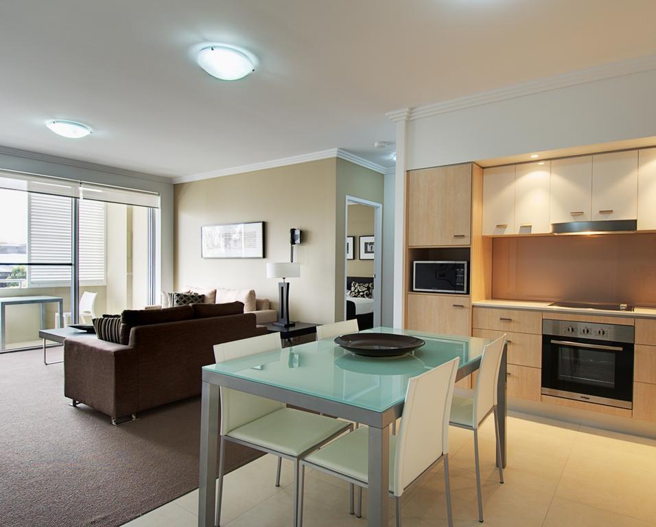 เดอะ ชานเซลเลอร์ เอ็กเซกคิวทีฟ อพาร์ตเมนต์ Aparthotel โกลด์โคสต์ ภายนอก รูปภาพ